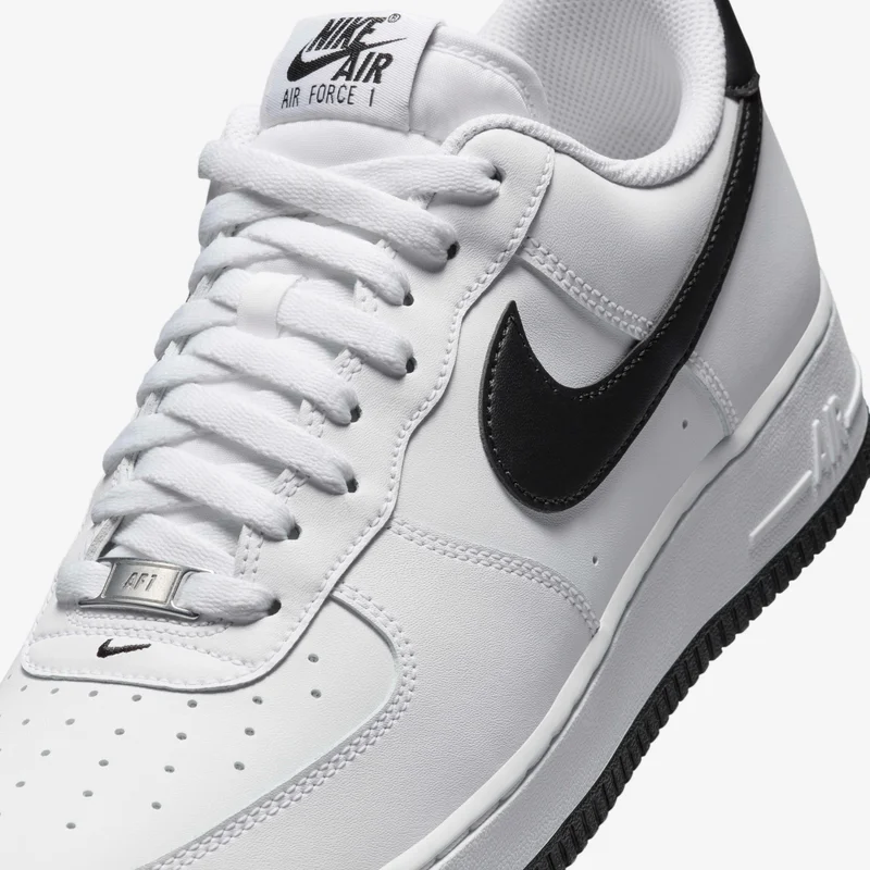 Nike White Men's Air Force 1 '07 Shoes for Men | Best Price UAE